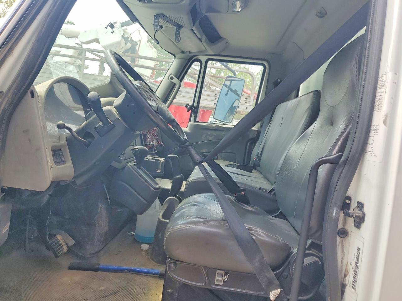 2013 INTERNATIONAL 4000 SERIE
