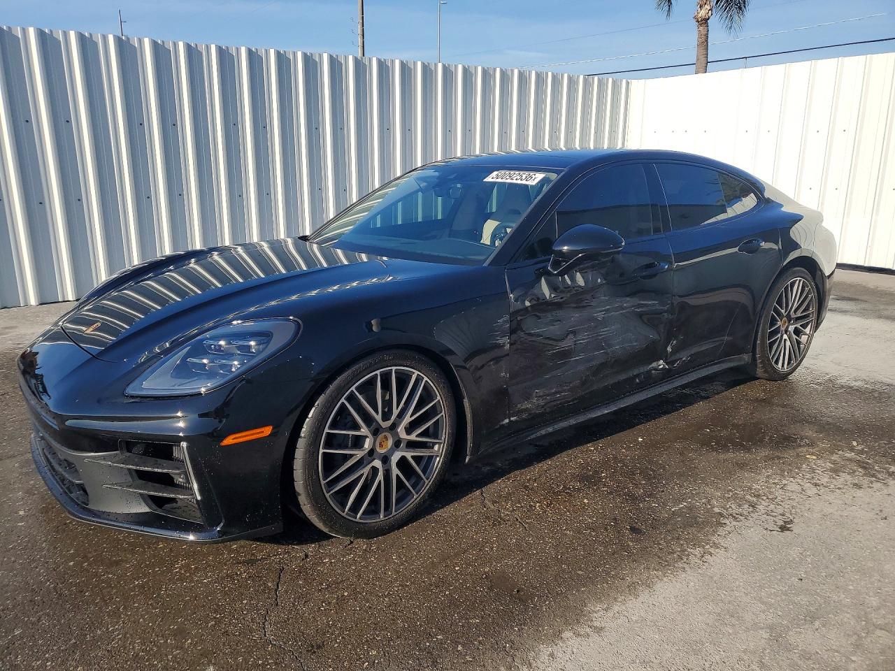 2025 PORSCHE PANAMERA