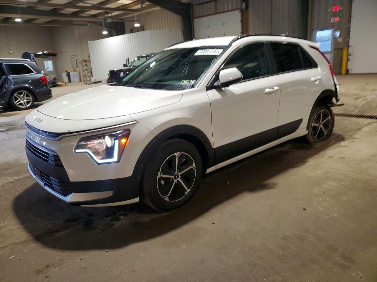 2025 KIA NIRO