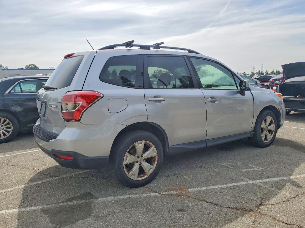 2015 SUBARU FORESTER
