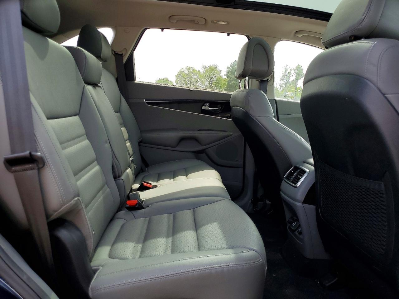 2016 KIA SORENTO