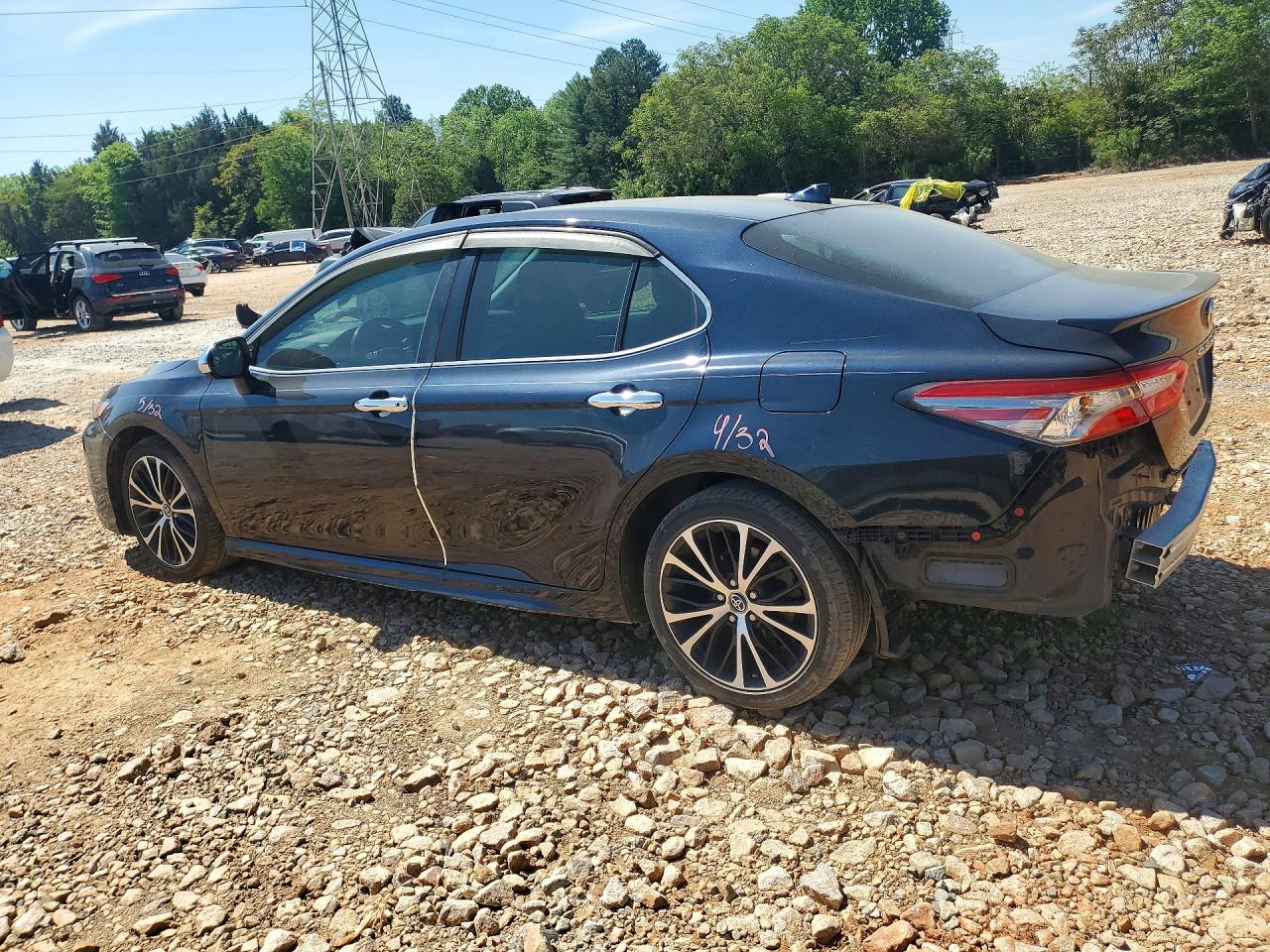 2019 TOYOTA CAMRY