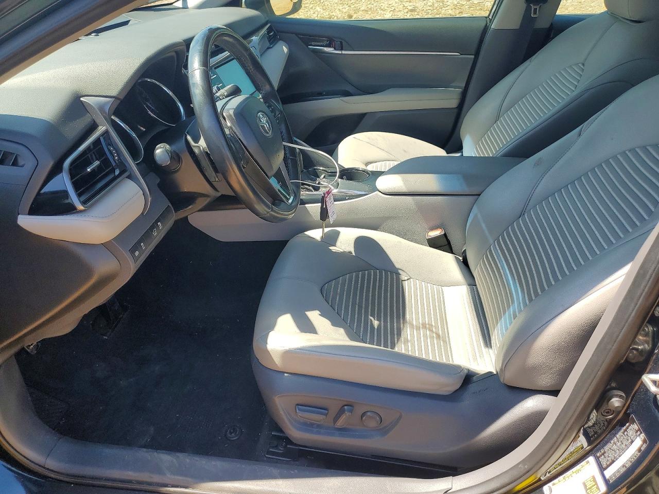 2019 TOYOTA CAMRY