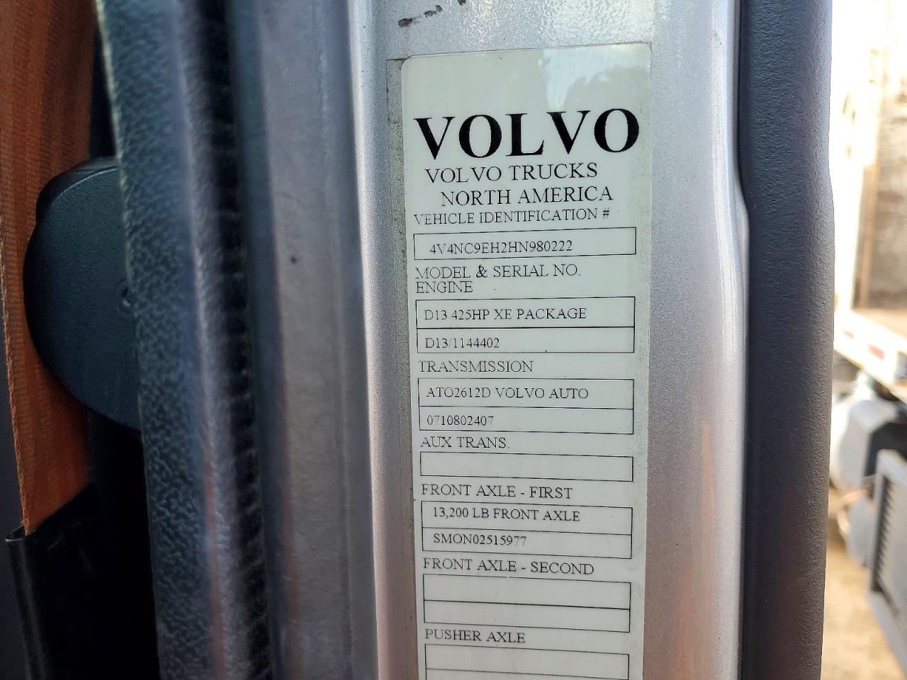 2017 VOLVO VN