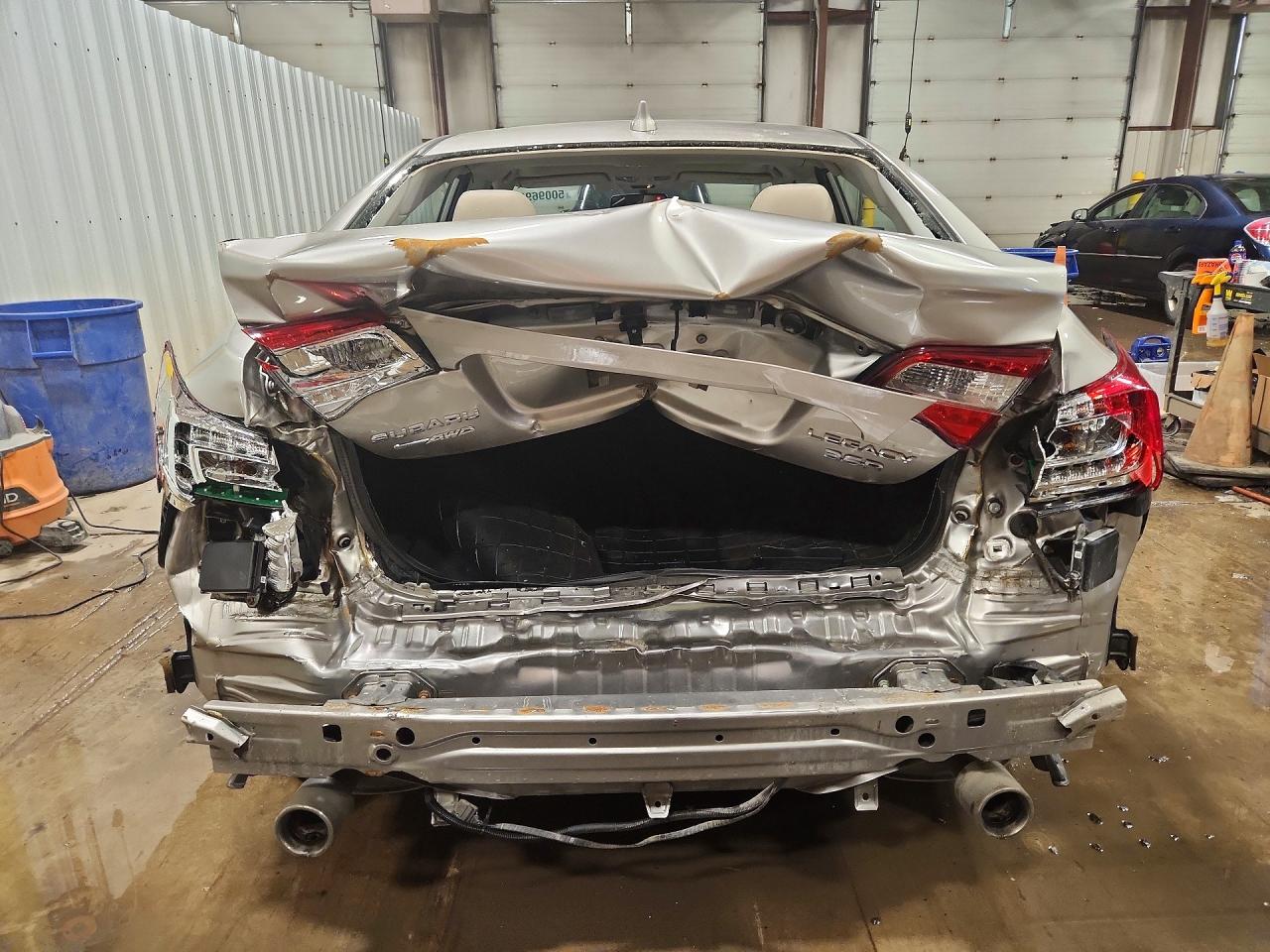 2016 SUBARU LEGACY