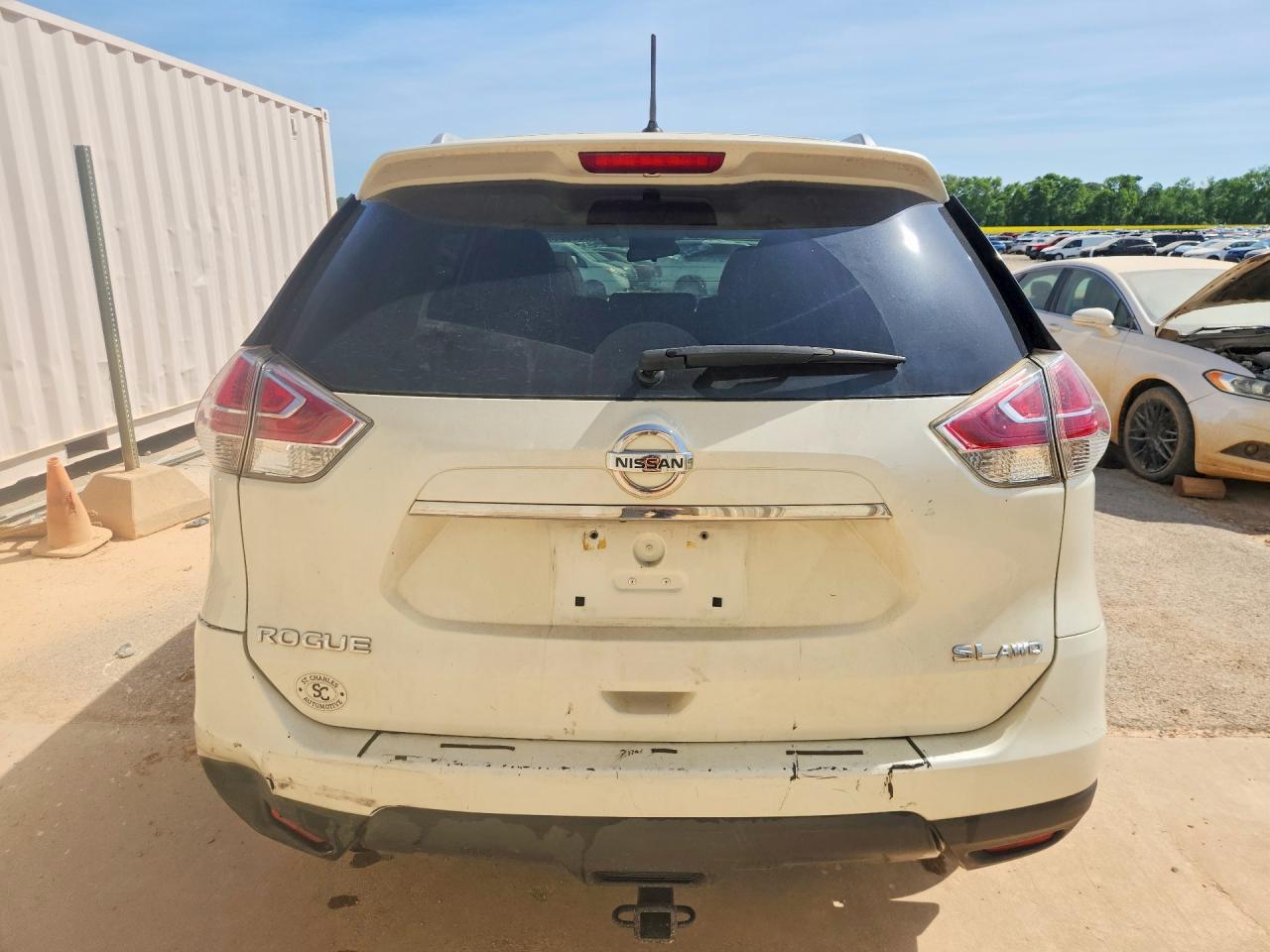 2016 NISSAN ROGUE