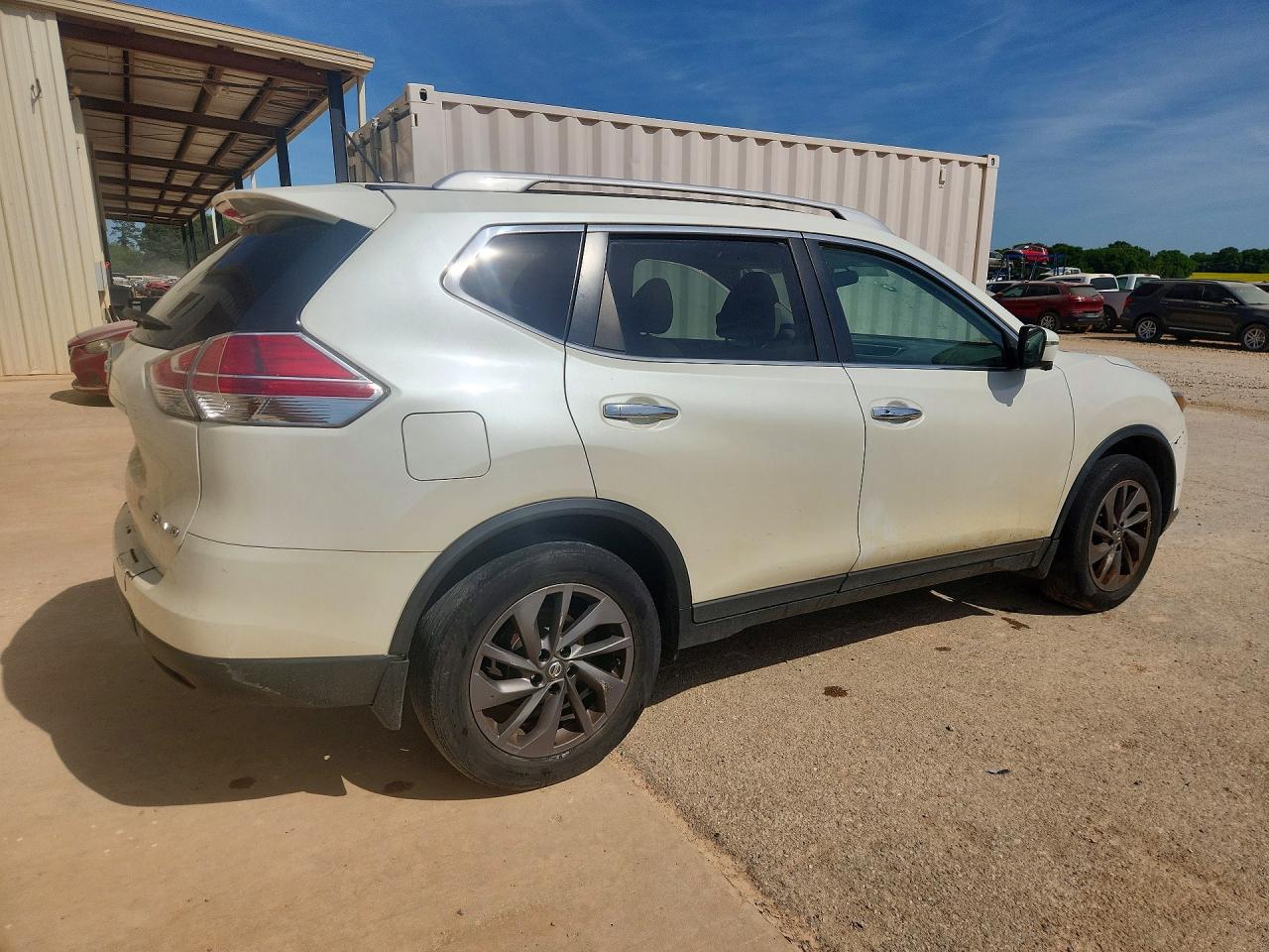 2016 NISSAN ROGUE