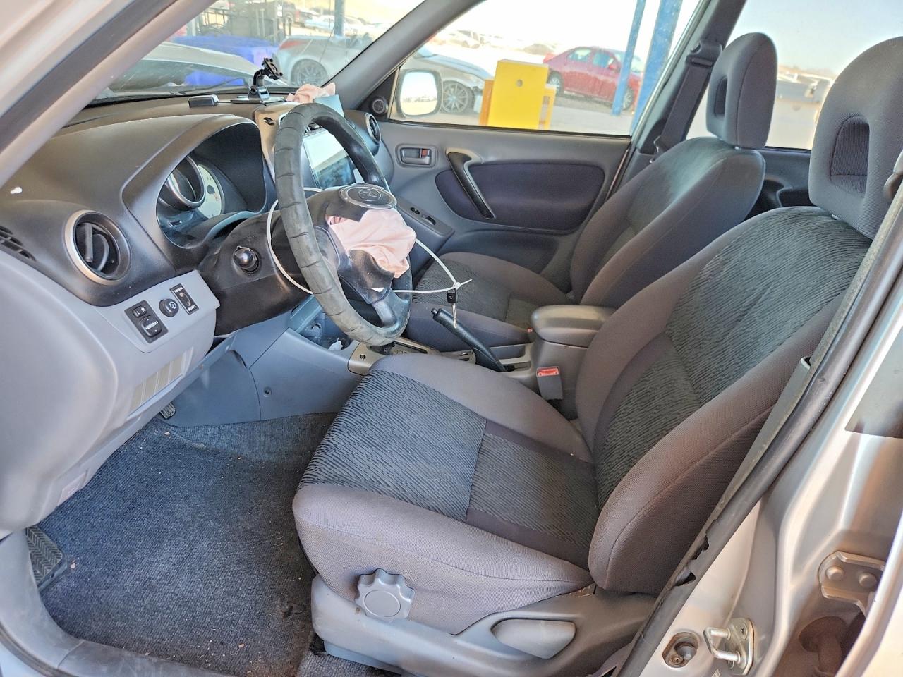 2002 TOYOTA RAV4