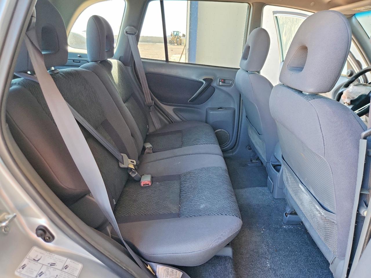 2002 TOYOTA RAV4