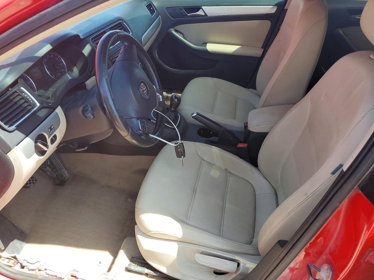 2012 VOLKSWAGEN JETTA
