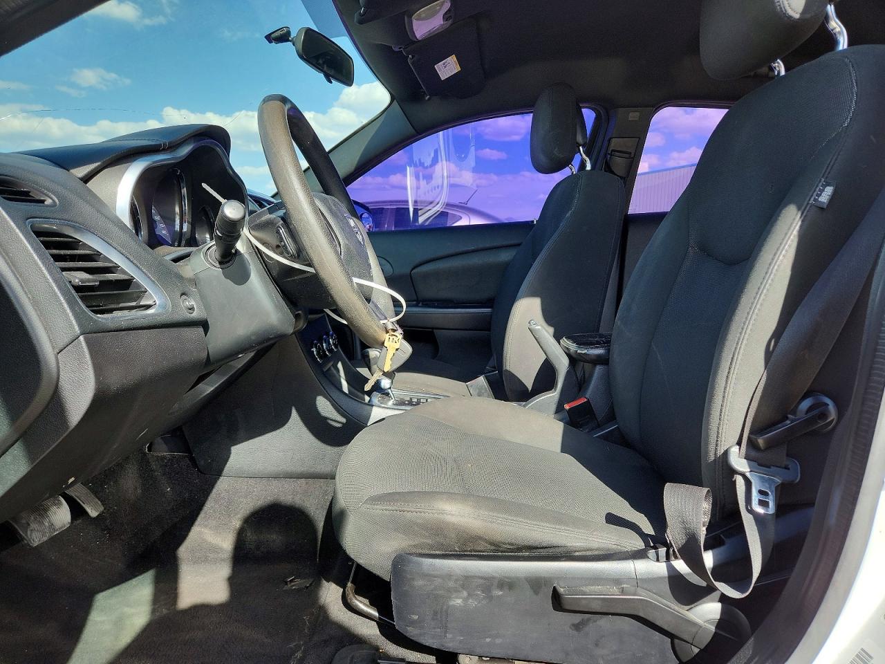 2013 DODGE AVENGER SE