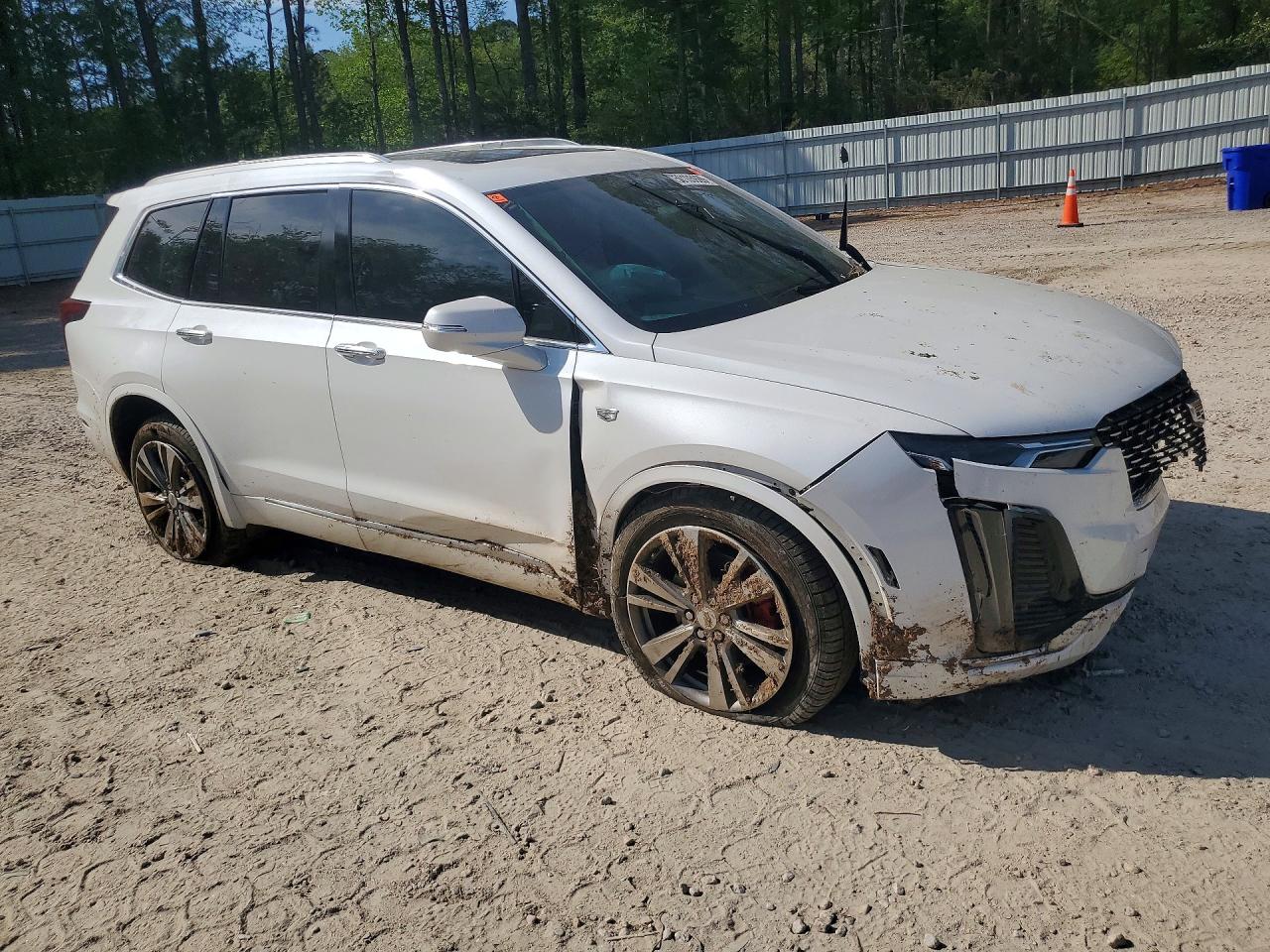 2021 CADILLAC XT6