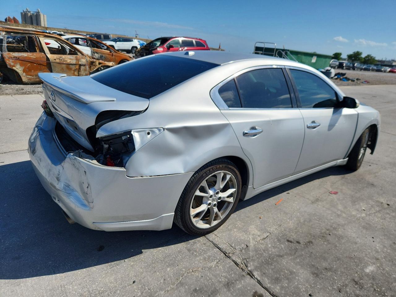 2014 NISSAN MAXIMA