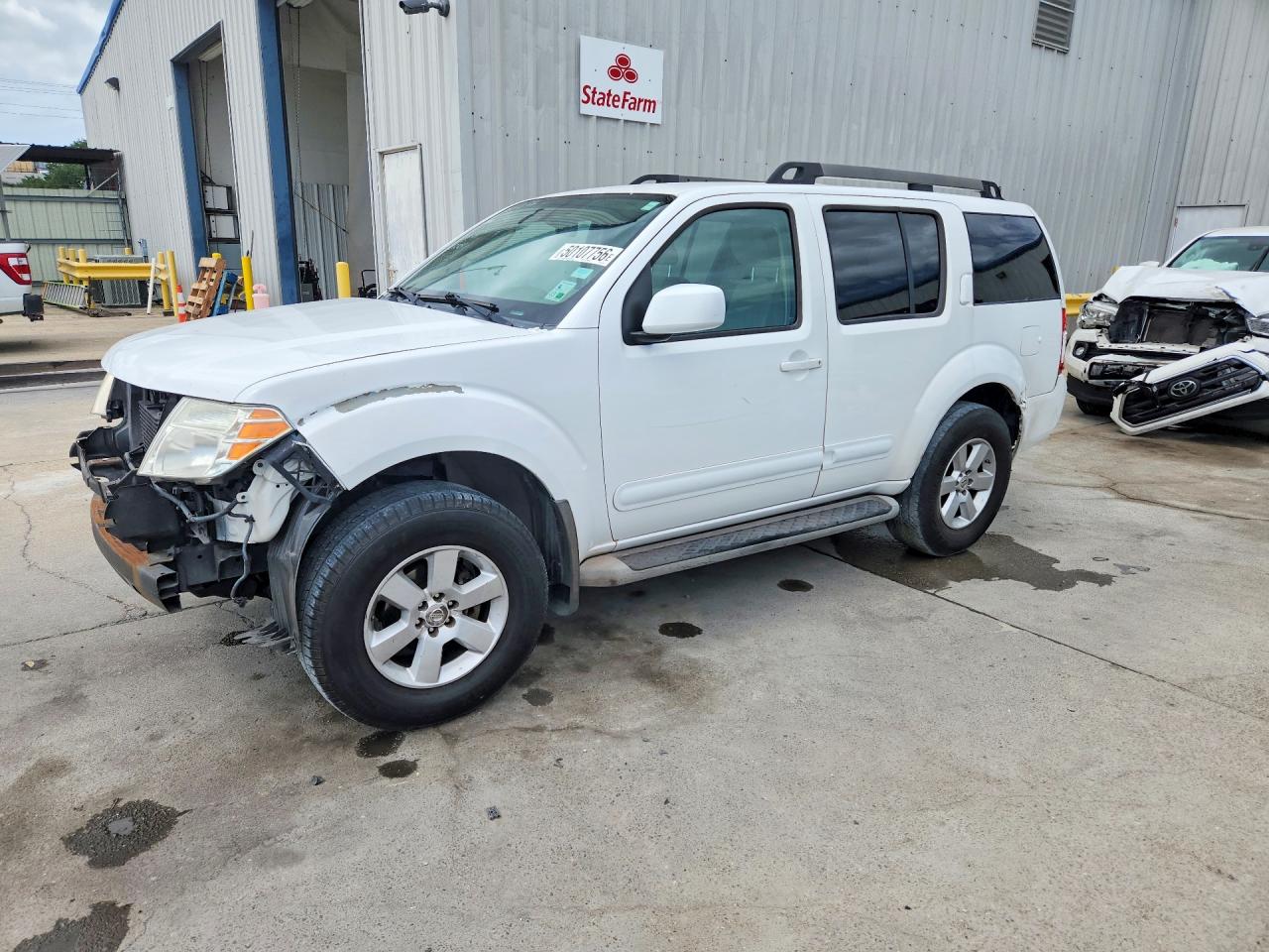 2011 NISSAN PATHFINDER