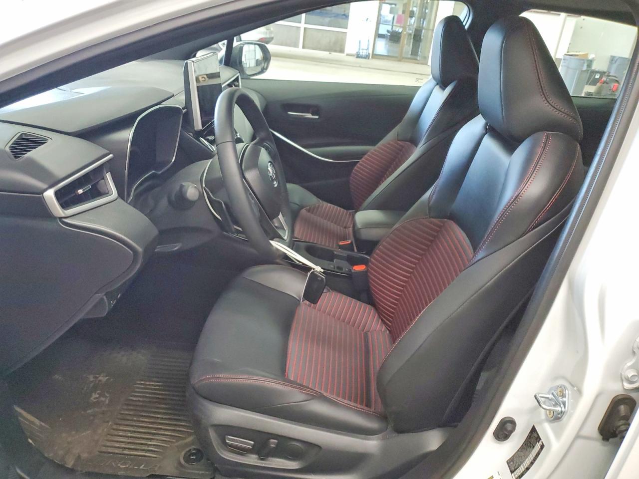 2025 TOYOTA COROLLA