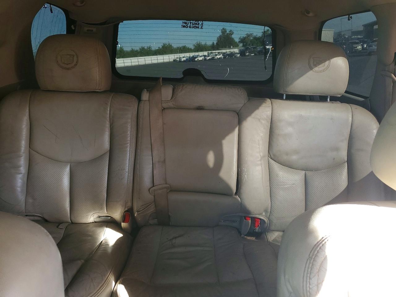 2004 CADILLAC ESCALADE