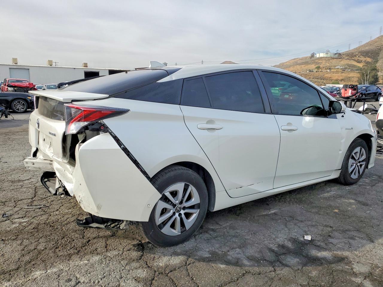2018 TOYOTA PRIUS