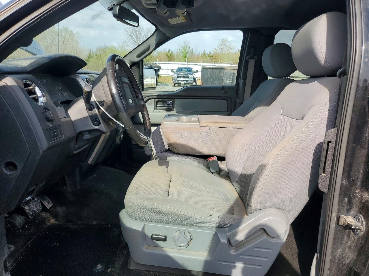 2013 FORD F150