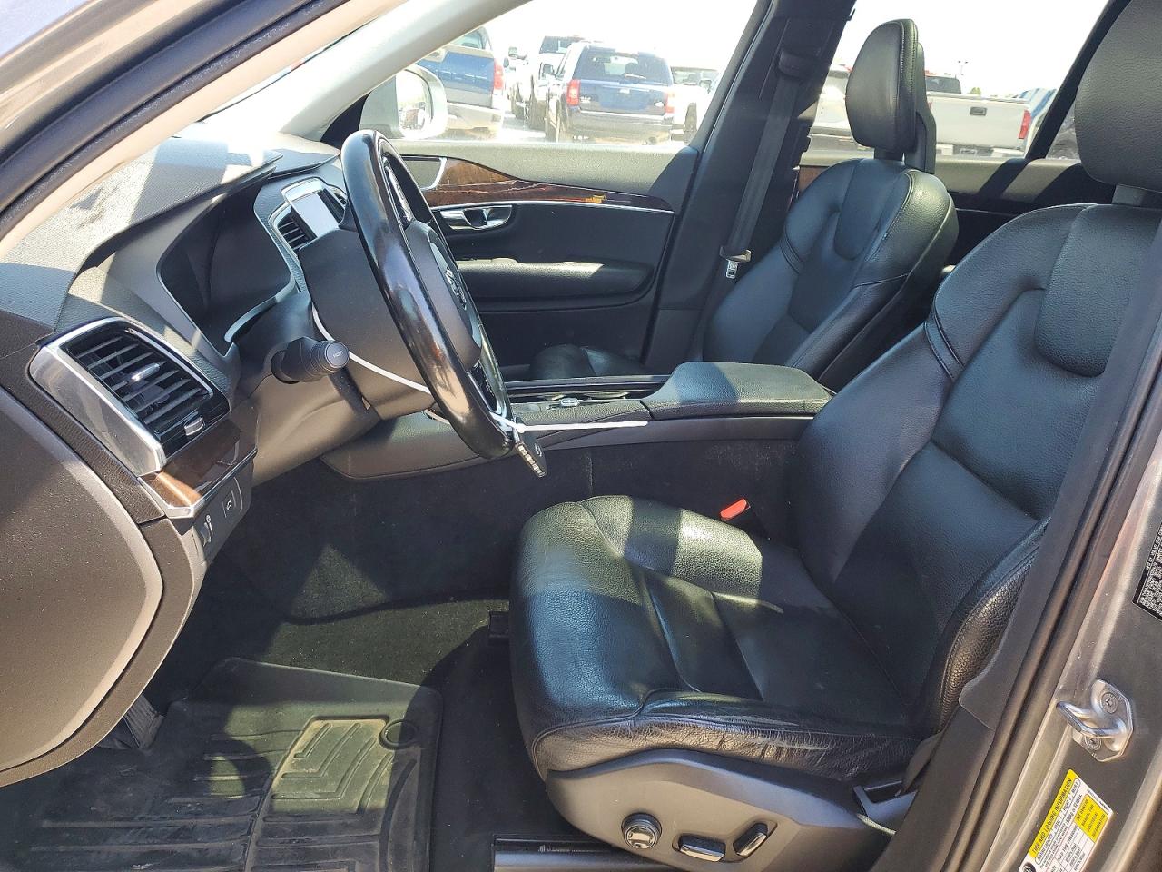 2016 VOLVO XC90