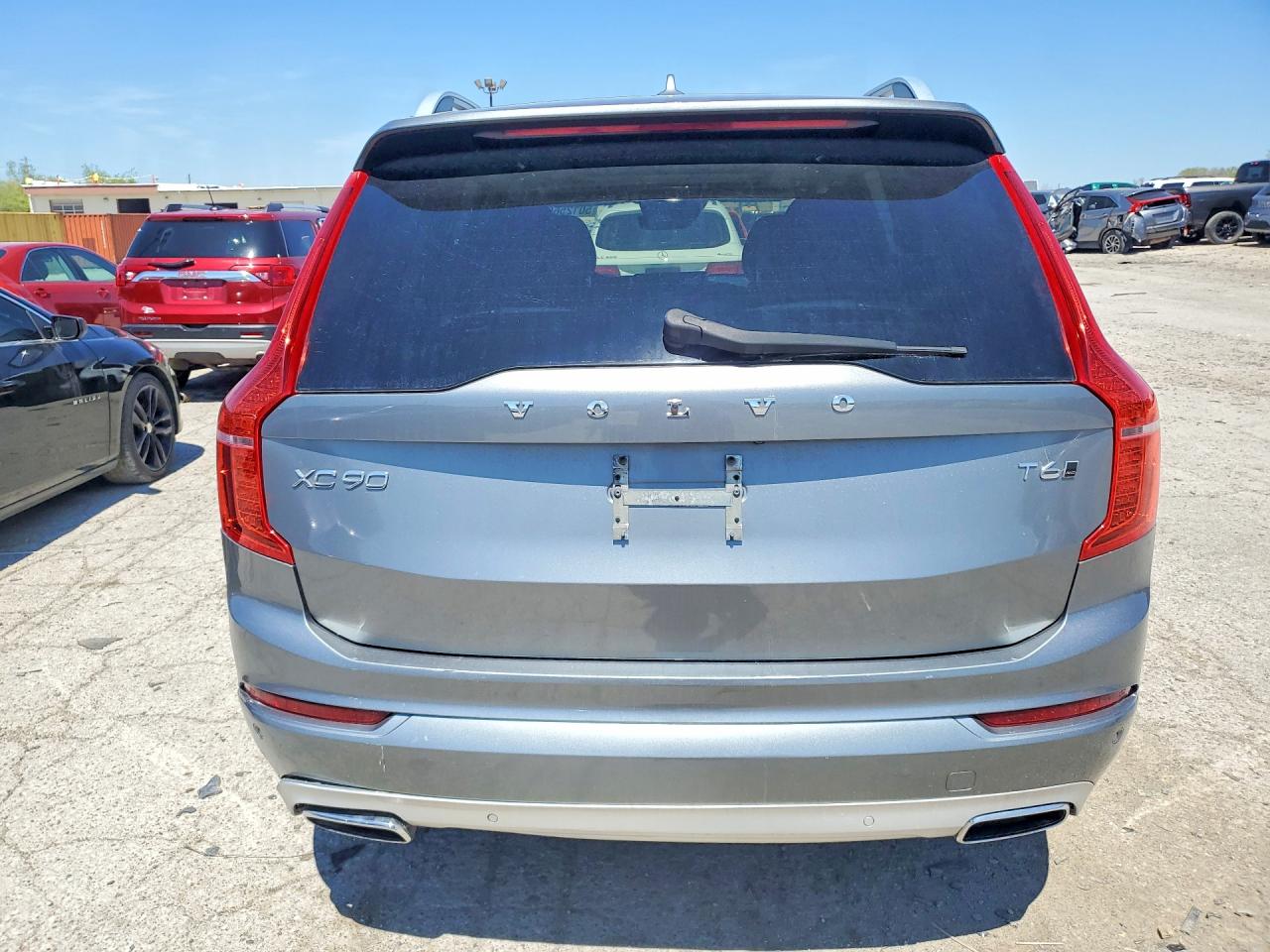 2016 VOLVO XC90