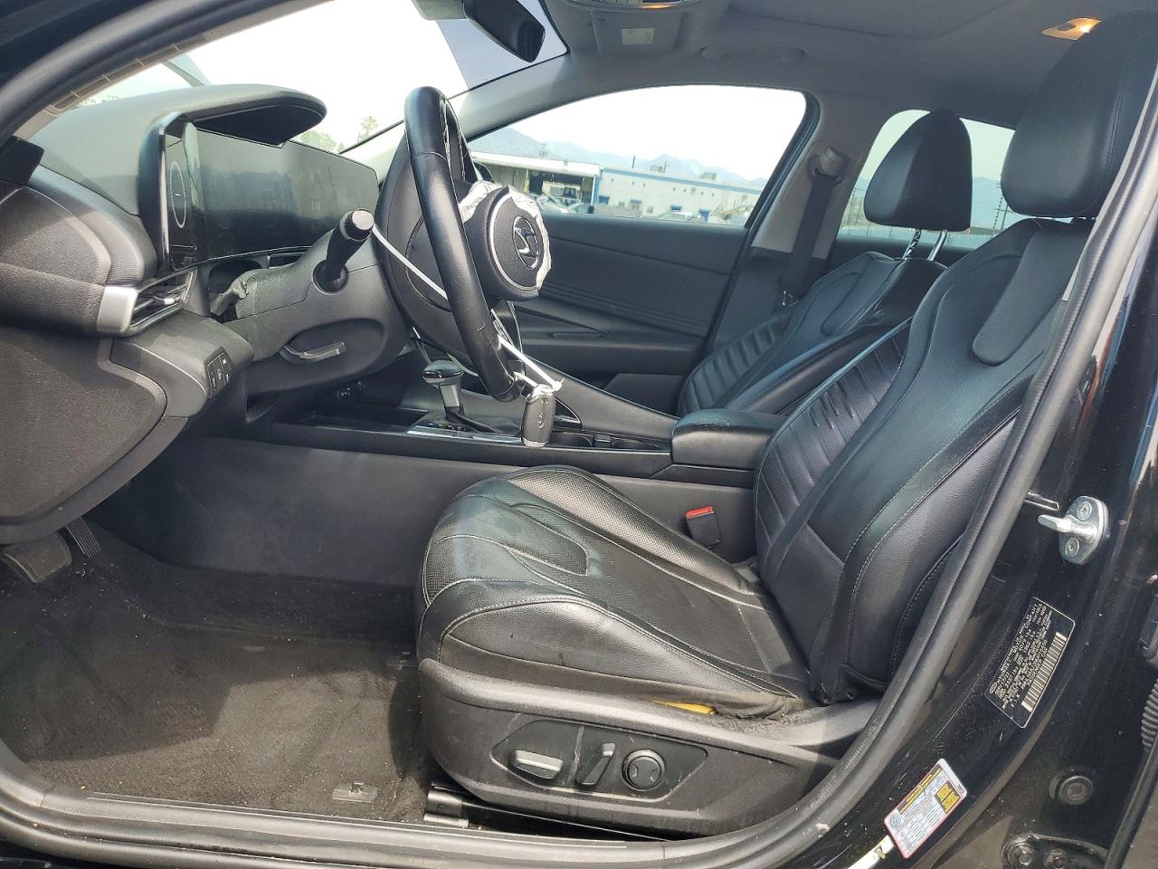 2022 HYUNDAI ELANTRA