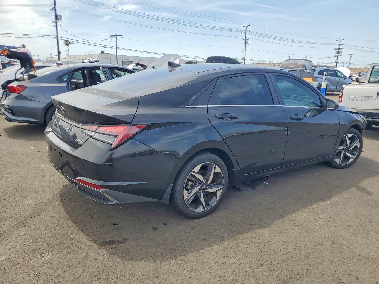 2022 HYUNDAI ELANTRA