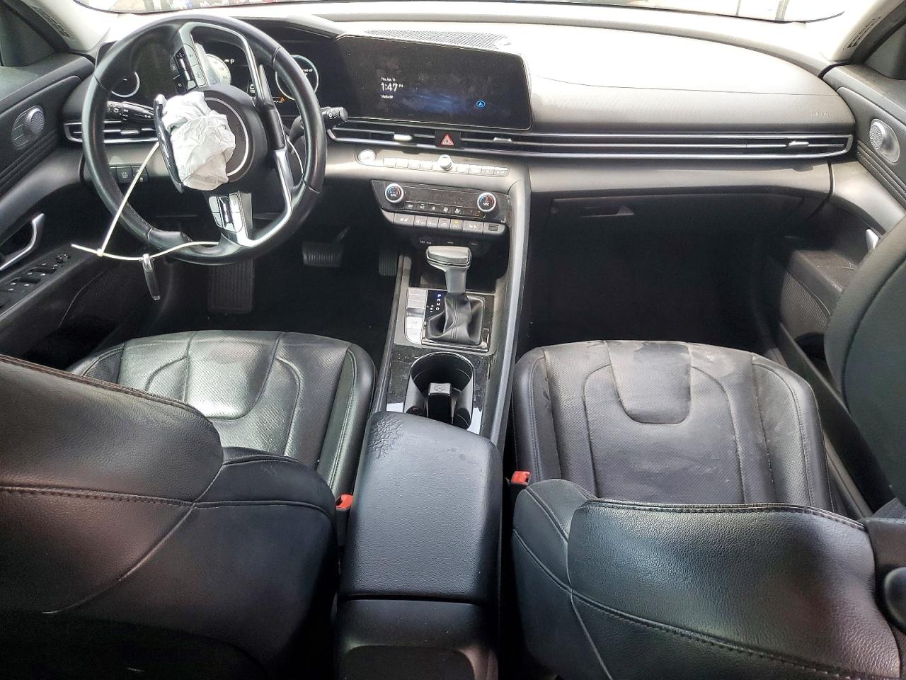 2022 HYUNDAI ELANTRA