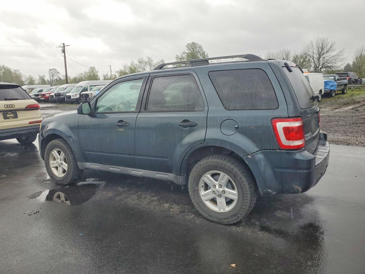 2011 FORD ESCAPE