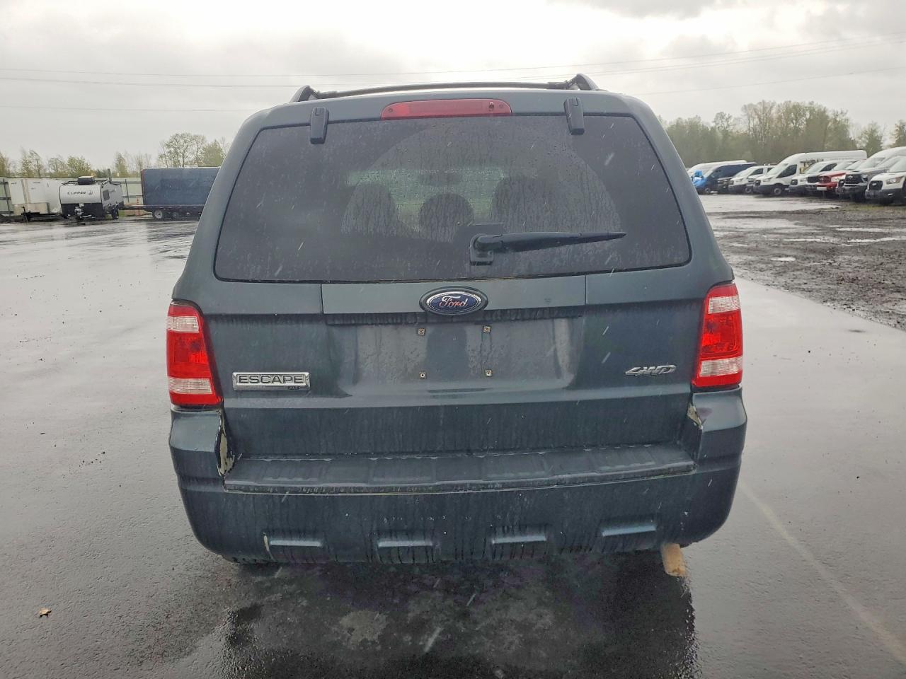 2011 FORD ESCAPE