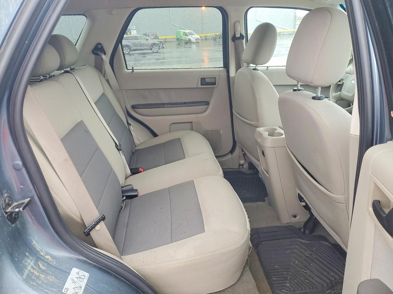 2011 FORD ESCAPE