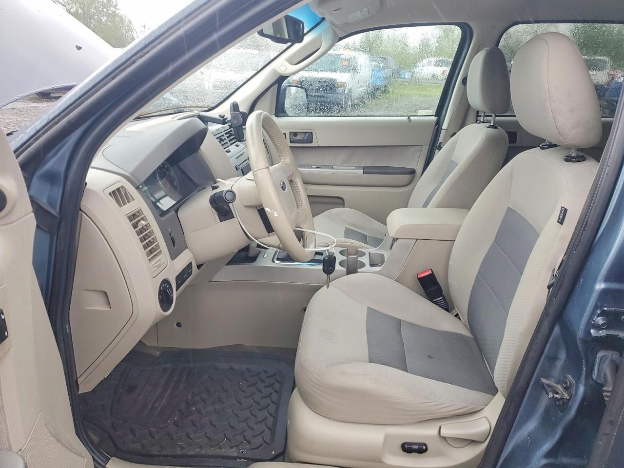 2011 FORD ESCAPE