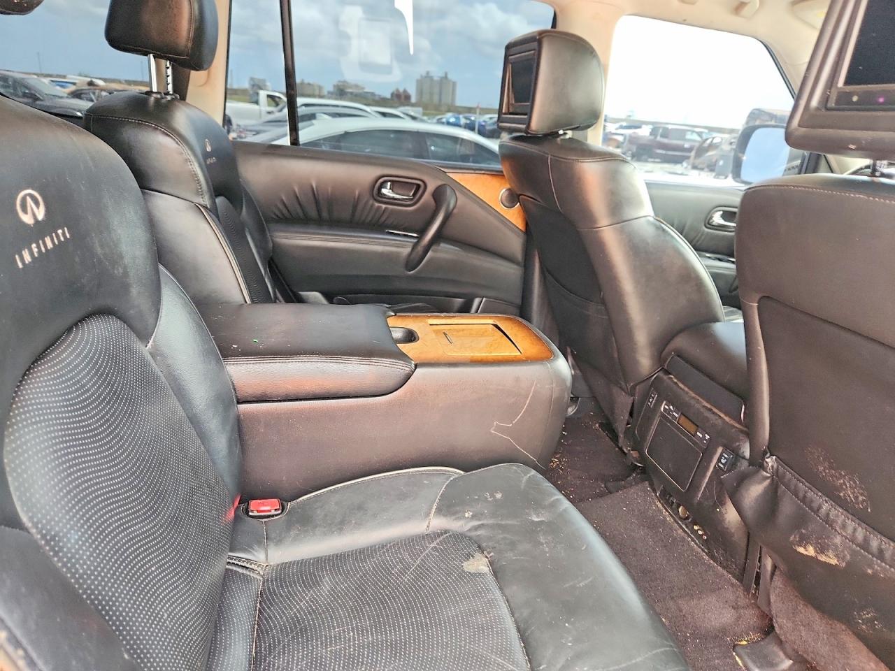 2012 INFINITI QX56