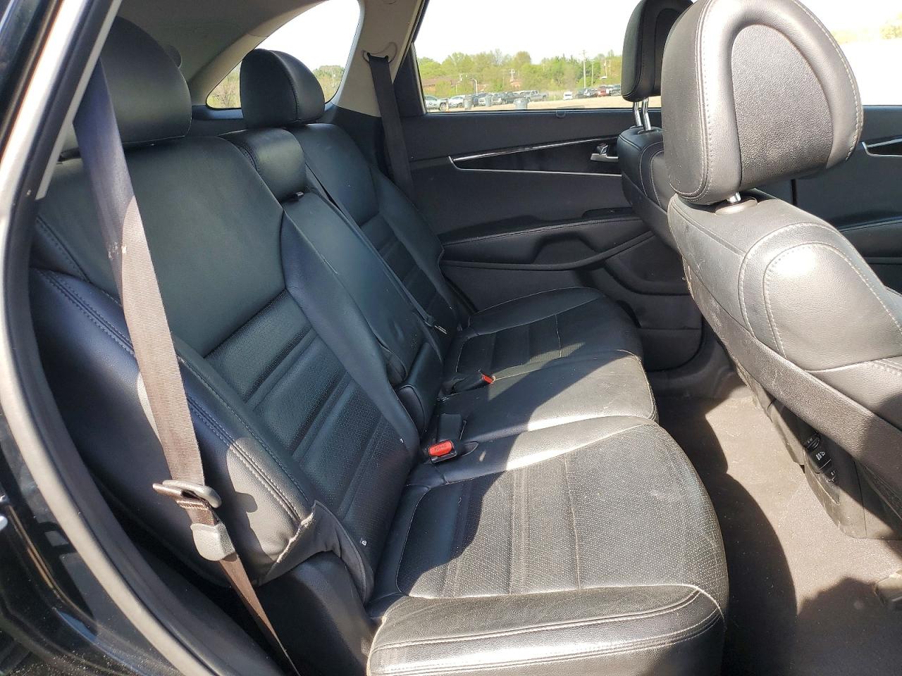 2016 KIA SORENTO