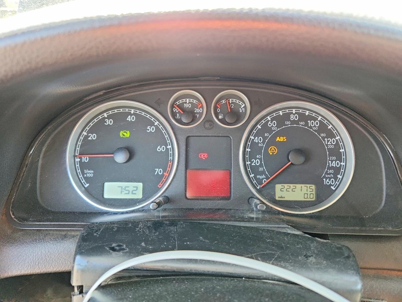 2003 VOLKSWAGEN PASSAT