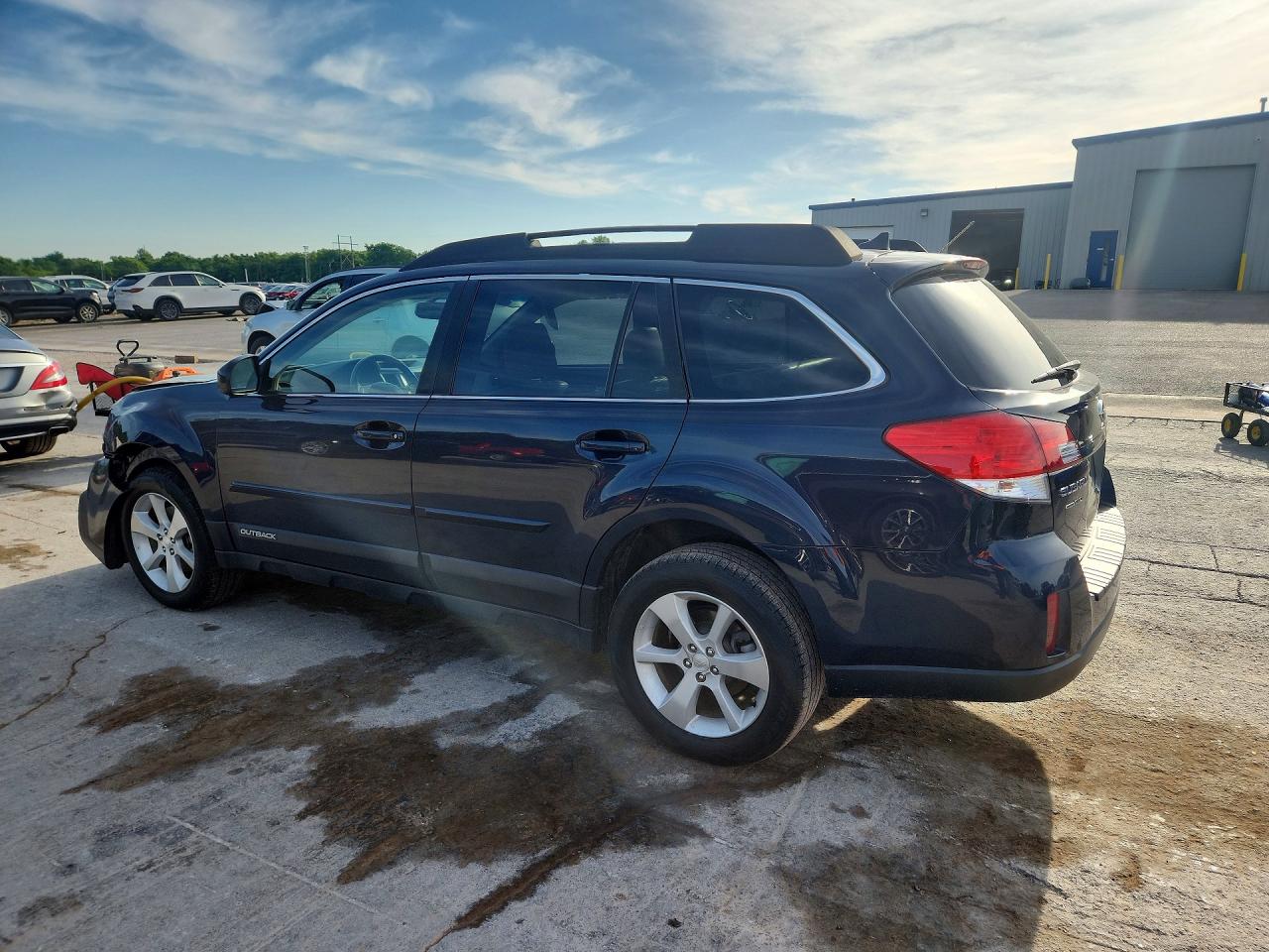 2013 SUBARU OUTBACK