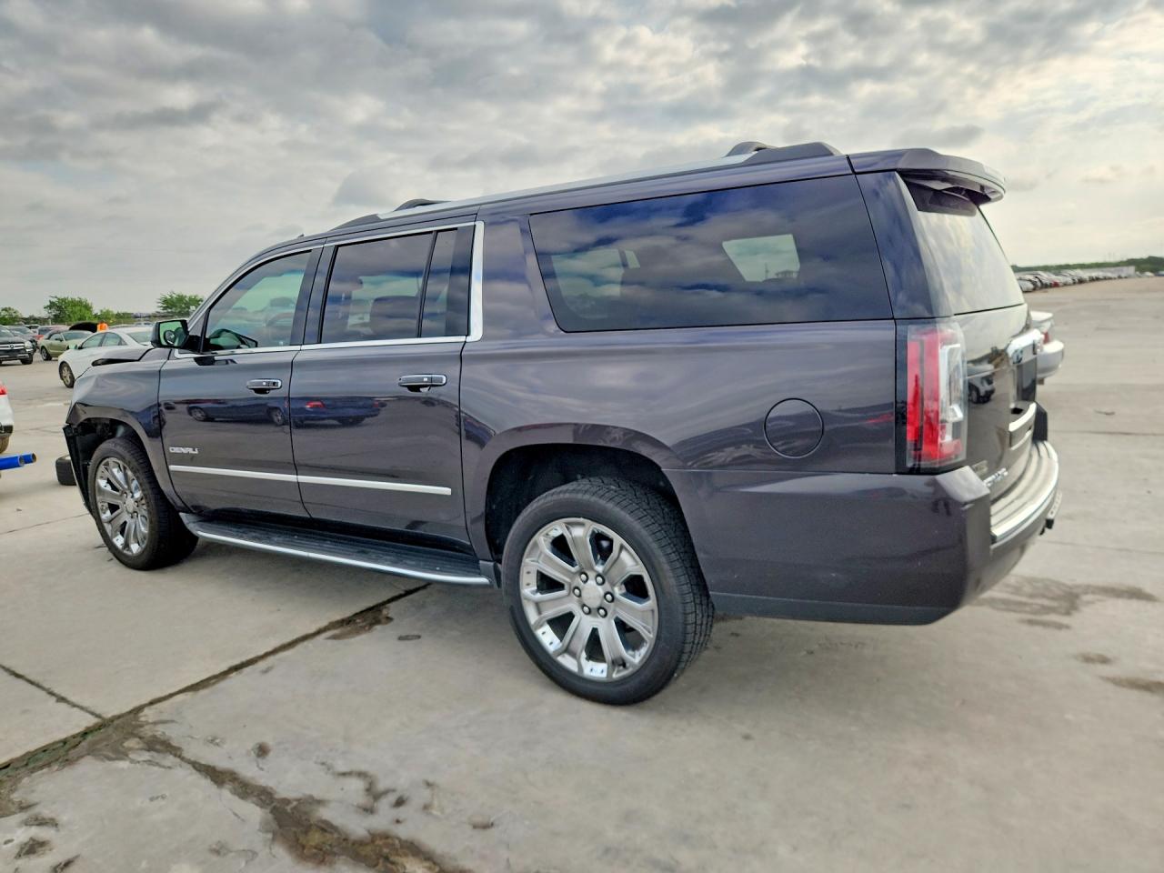 2016 GMC YUKON