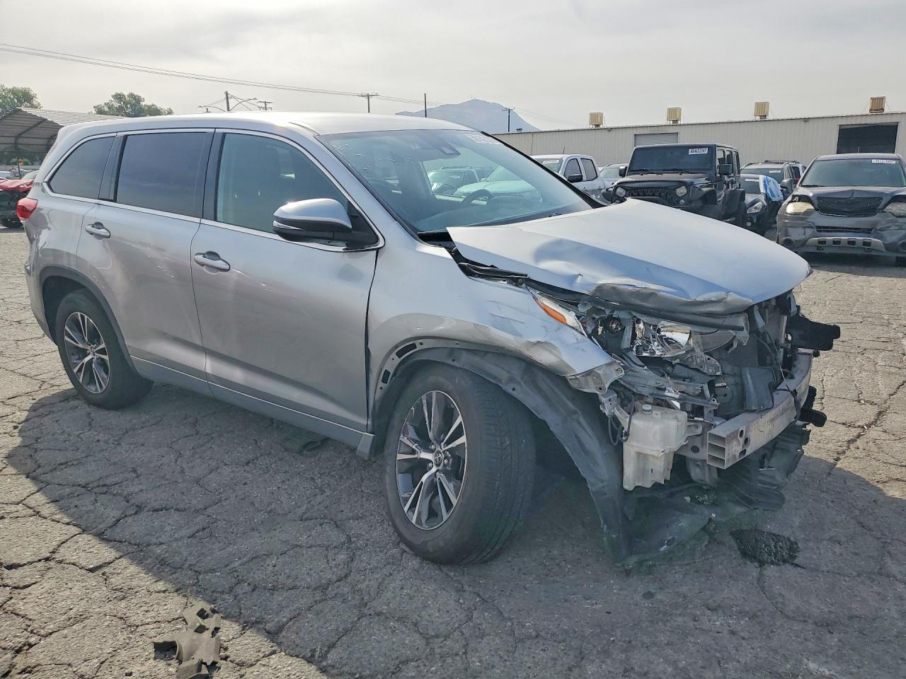 2018 TOYOTA HIGHLANDER