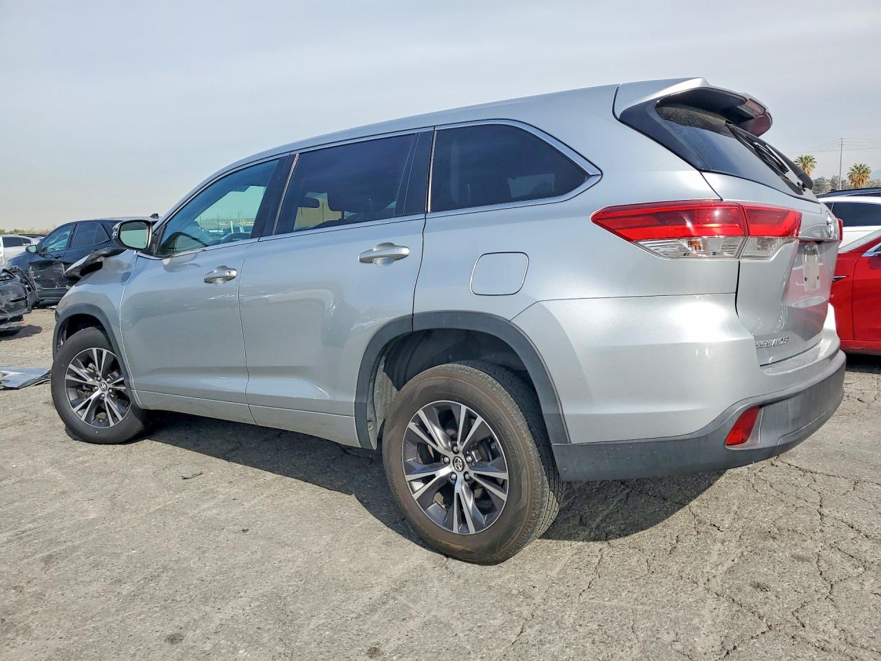 2018 TOYOTA HIGHLANDER