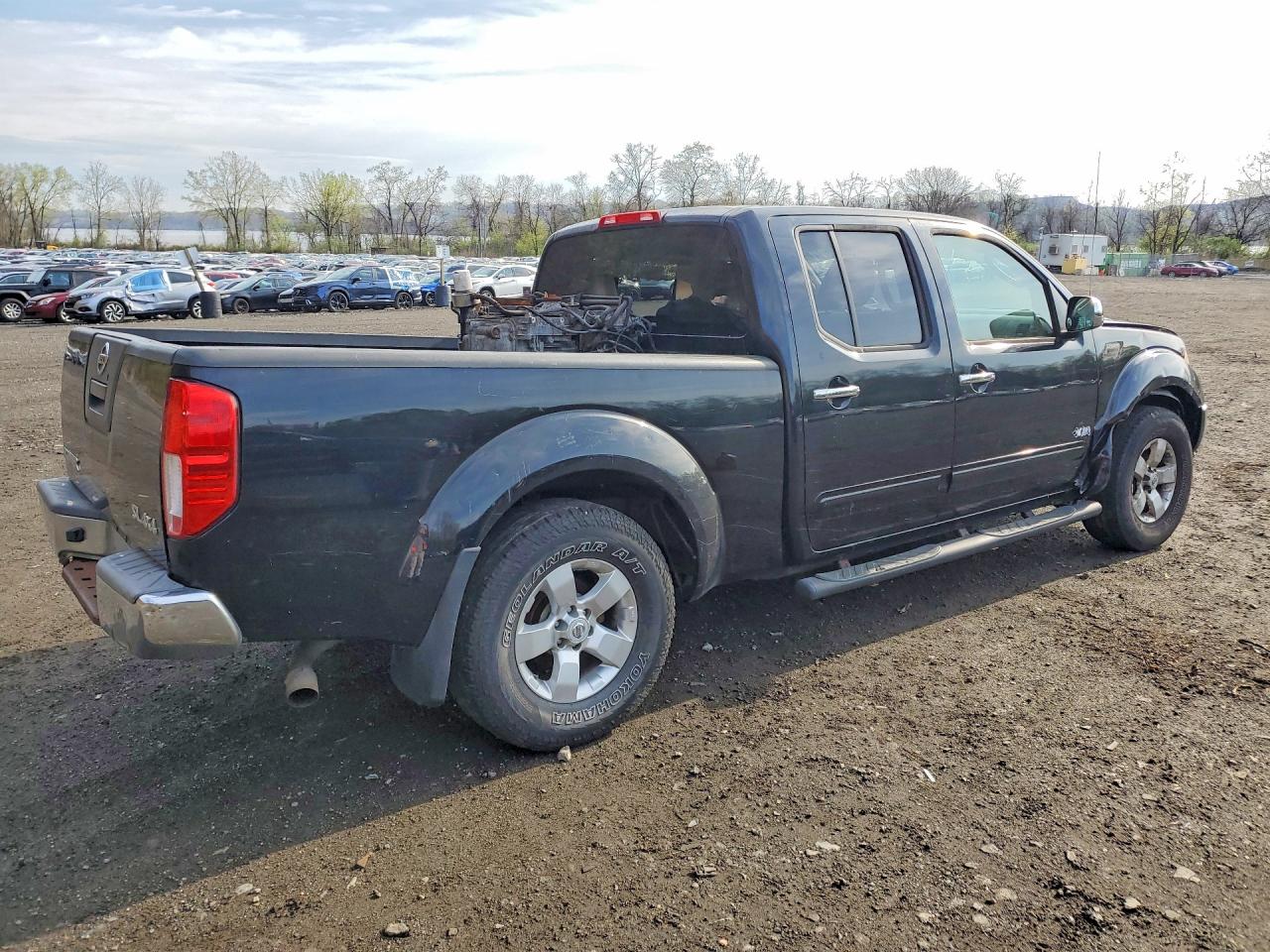 2011 NISSAN FRONTIER