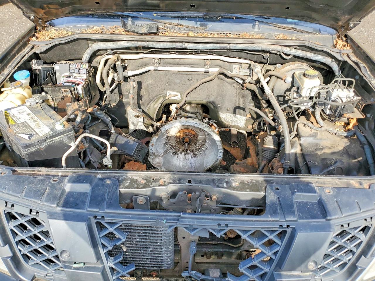 2011 NISSAN FRONTIER