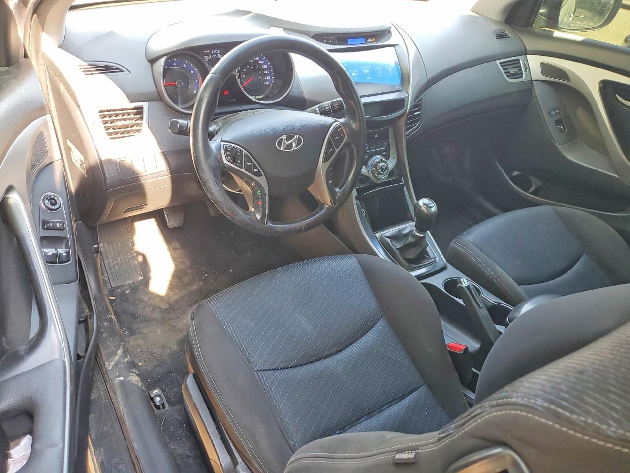 2013 HYUNDAI ELANTRA