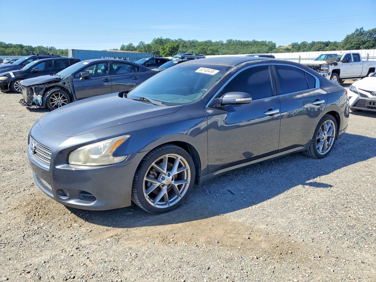 2010 NISSAN MAXIMA