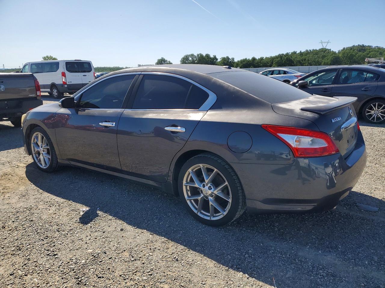 2010 NISSAN MAXIMA