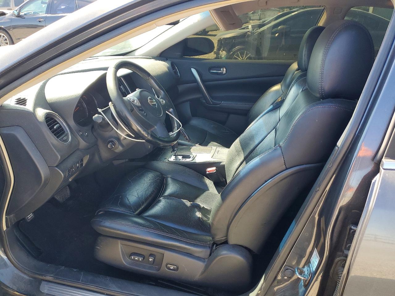 2010 NISSAN MAXIMA