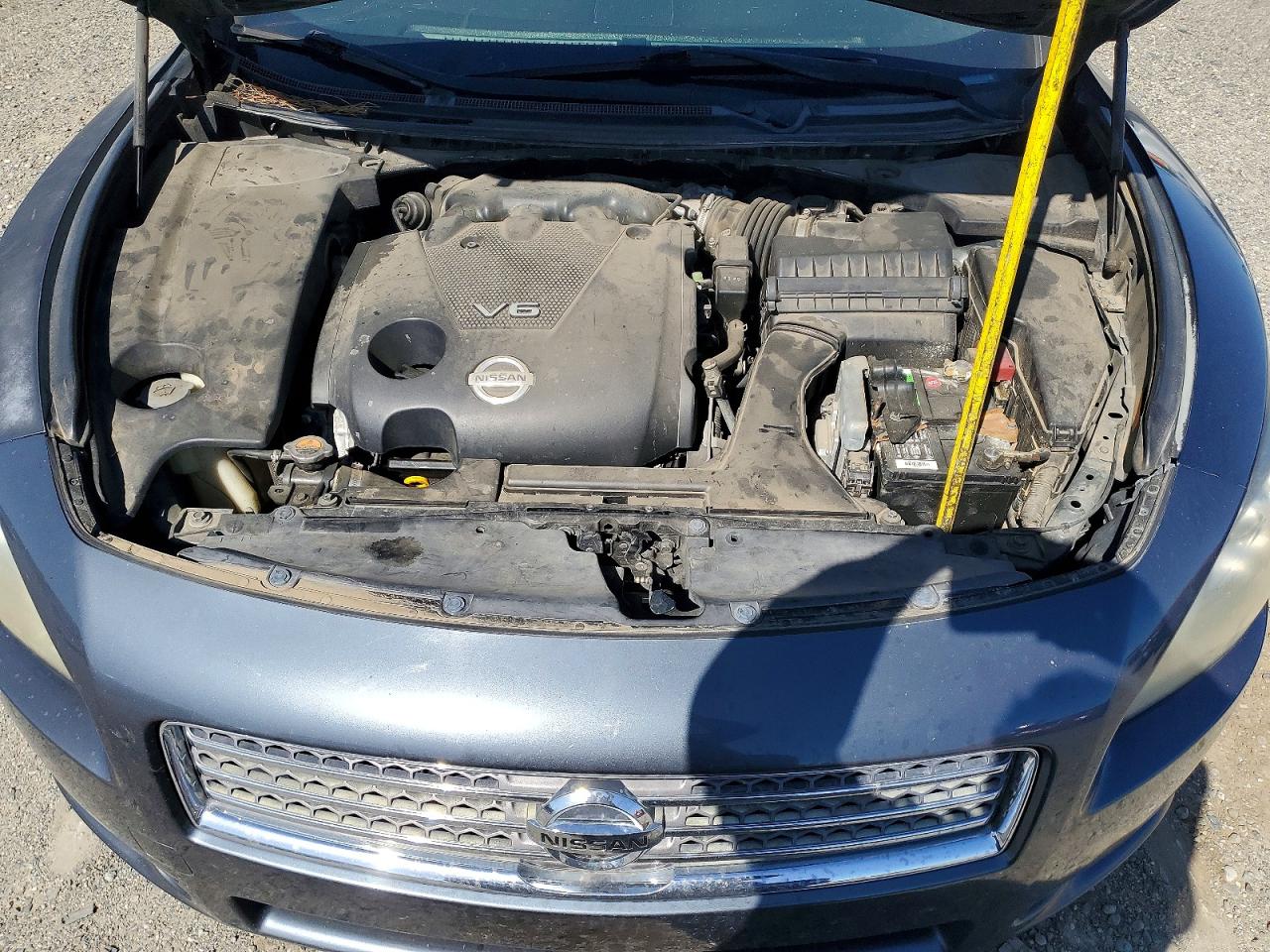 2010 NISSAN MAXIMA
