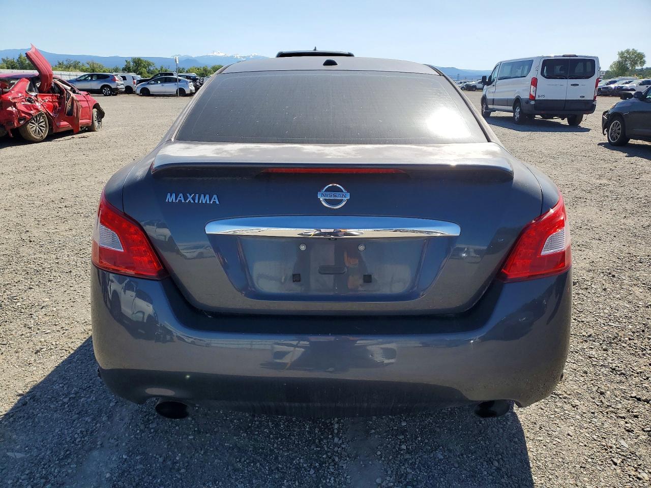 2010 NISSAN MAXIMA