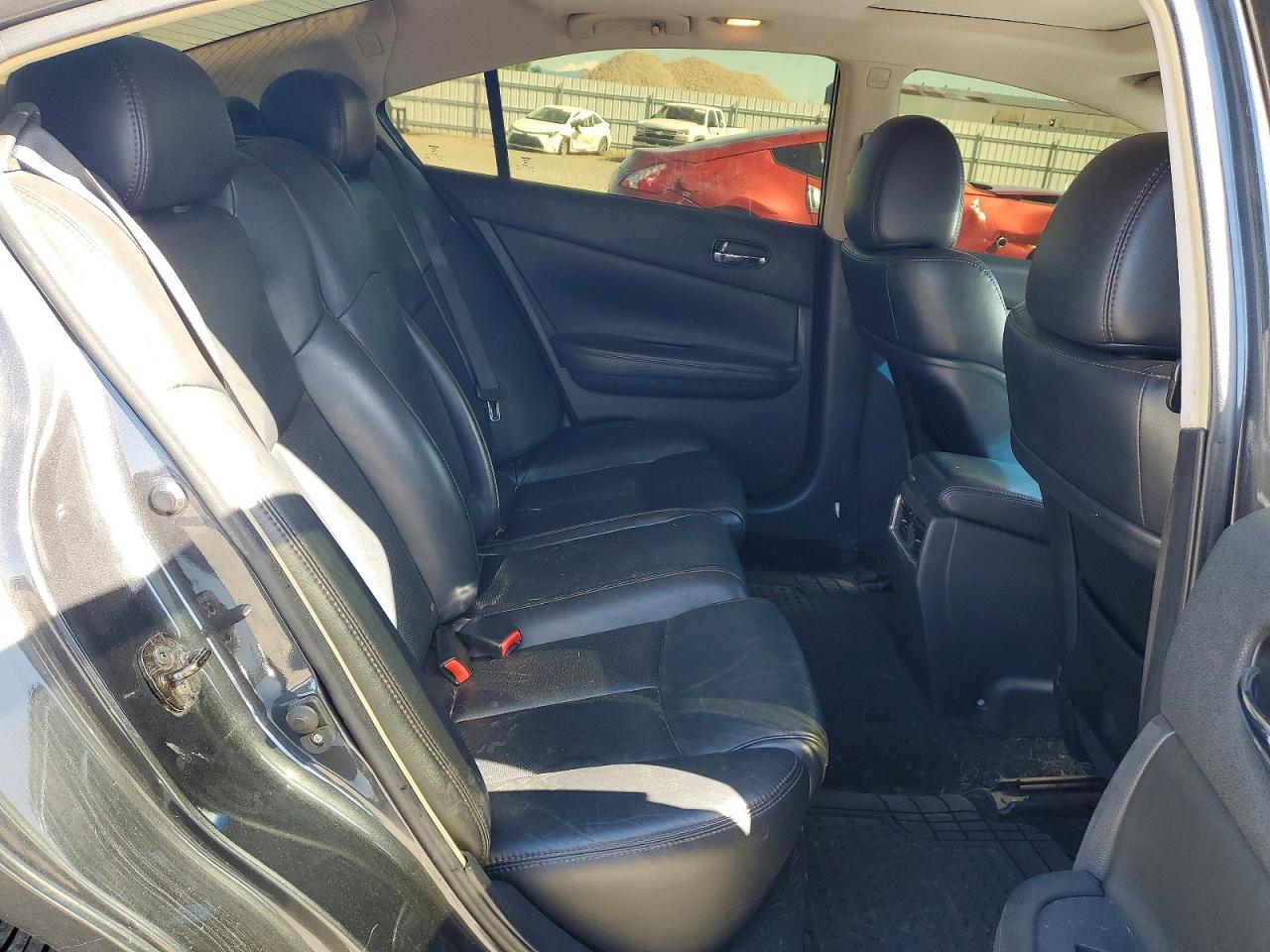 2010 NISSAN MAXIMA