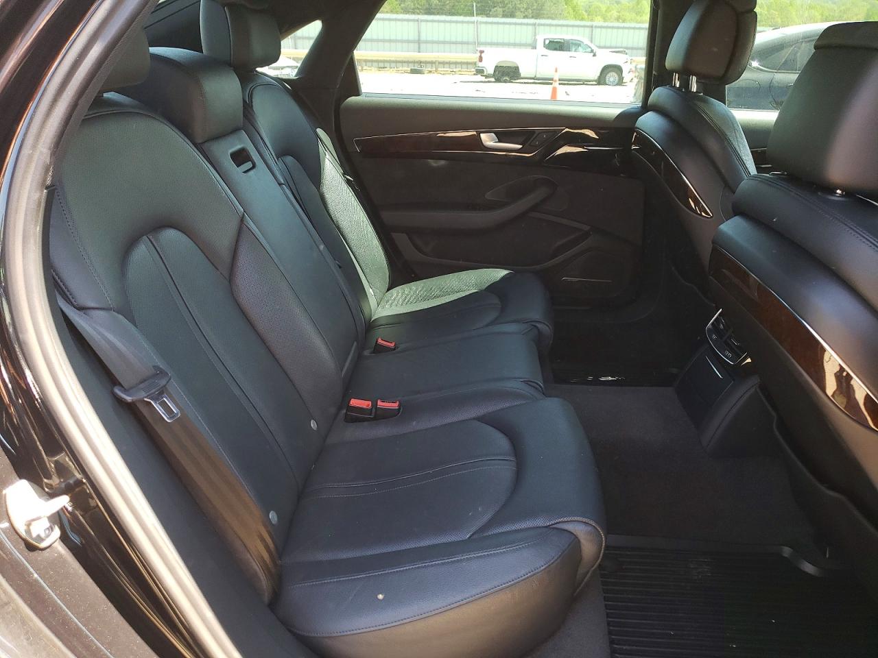 2015 AUDI A8