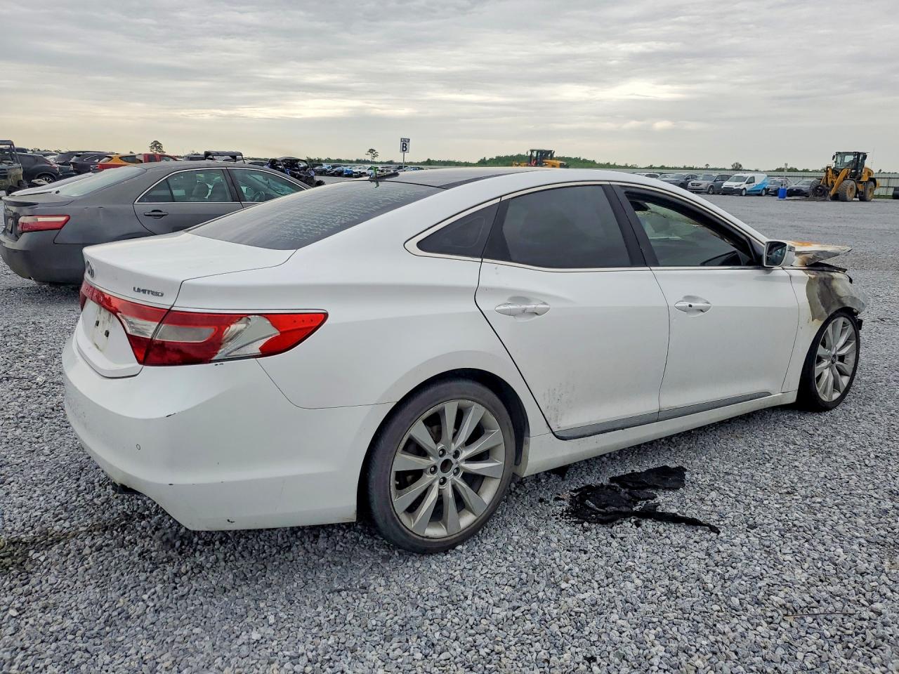 2016 HYUNDAI AZERA