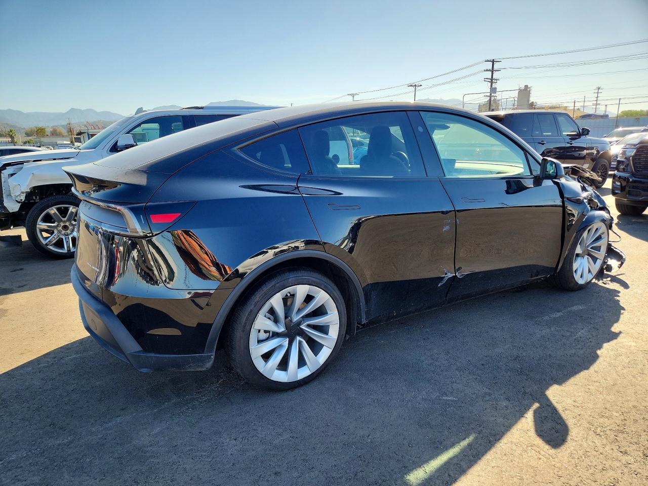 2026 TESLA MODEL Y